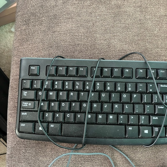 Logitech keyboard & mouse - Picture 4 of 12